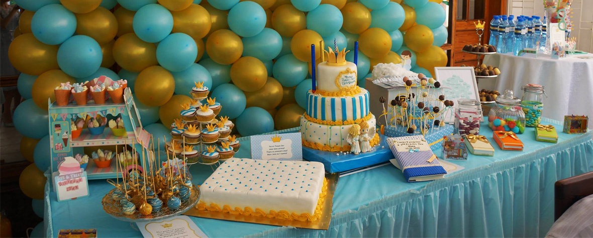 Декорации и партита с балони