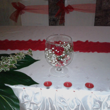 Сватбена декорация "Нежност и страст" /бяло и червено/
