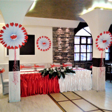 Сватбена декорация "Нежност и страст" /бяло и червено/